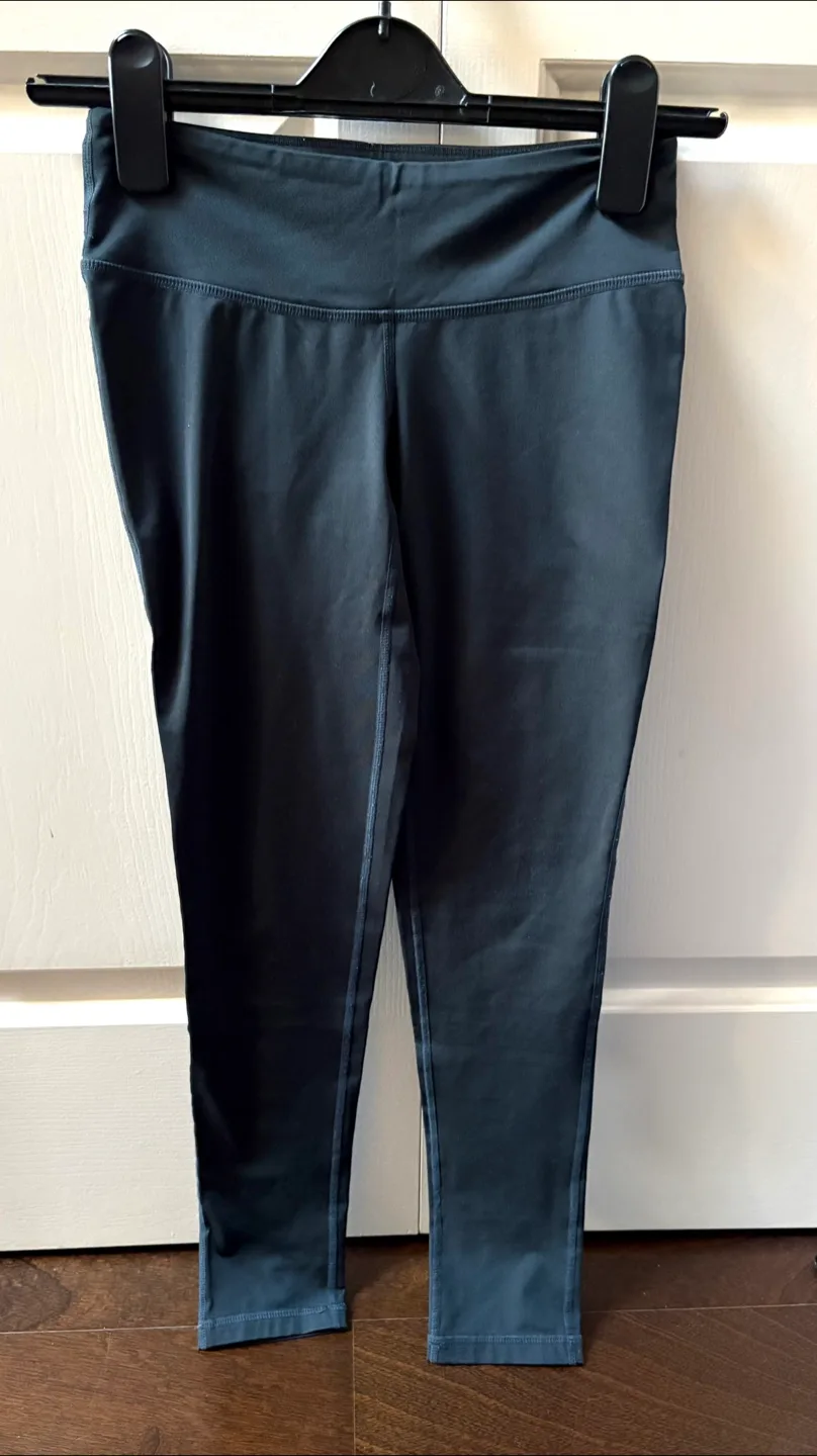 2 Pairs TNA Black Leggings - Size XS image indicator(6)