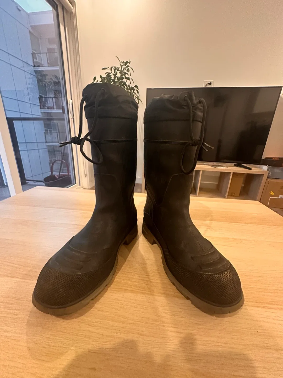 Aggressor Black Winter Boots size 10 image indicator(3)