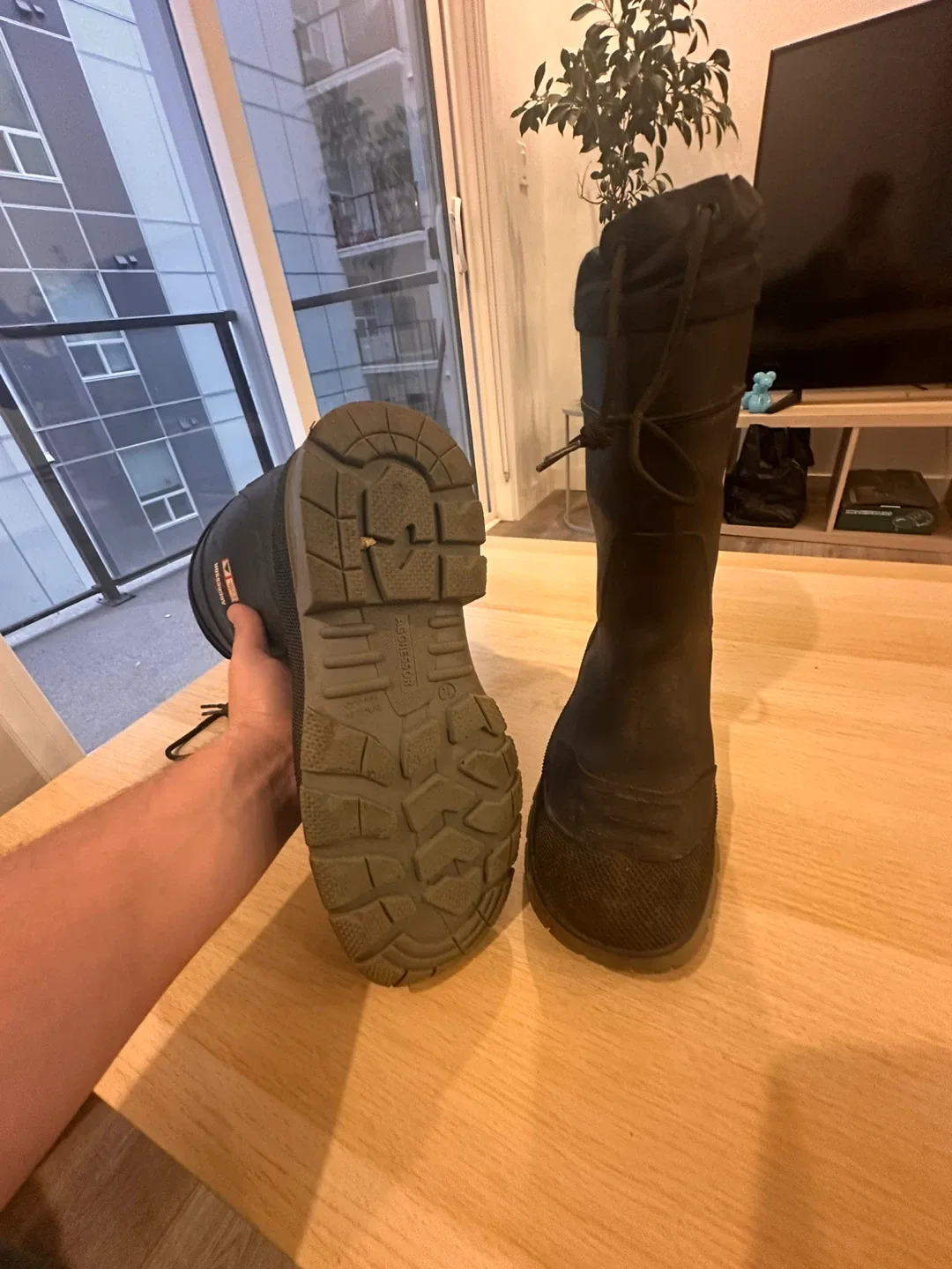 Aggressor Black Winter Boots size 10 image indicator(4)