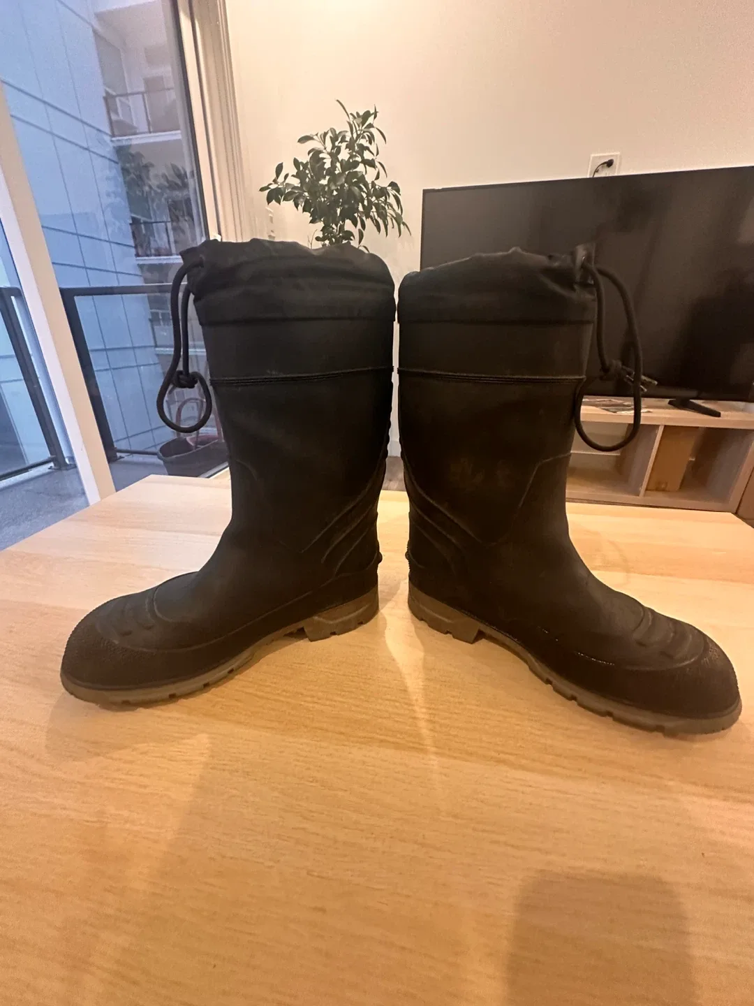 Aggressor Black Winter Boots size 10 image indicator(5)