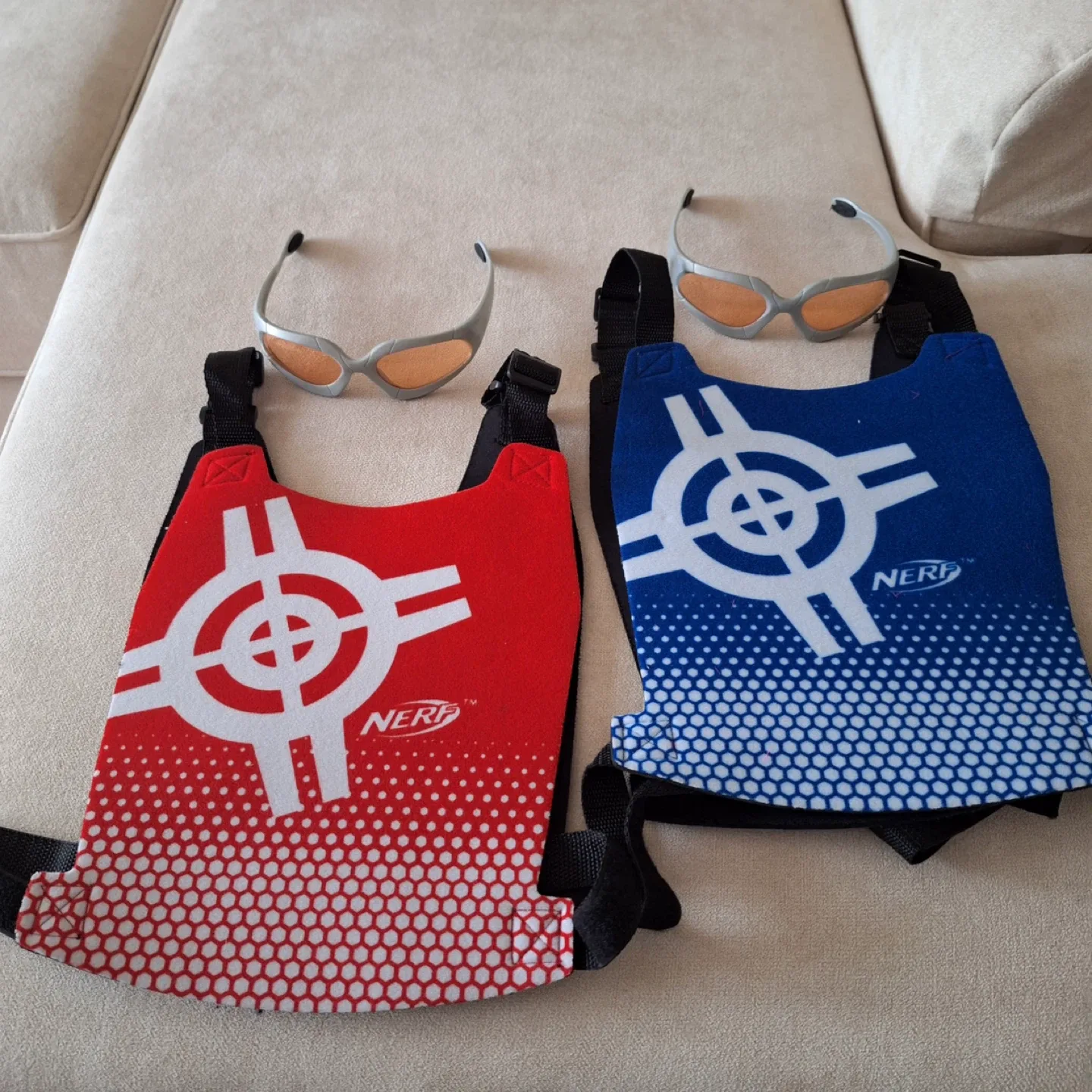 Nerf Tactical Vests & Glasses image indicator(2)