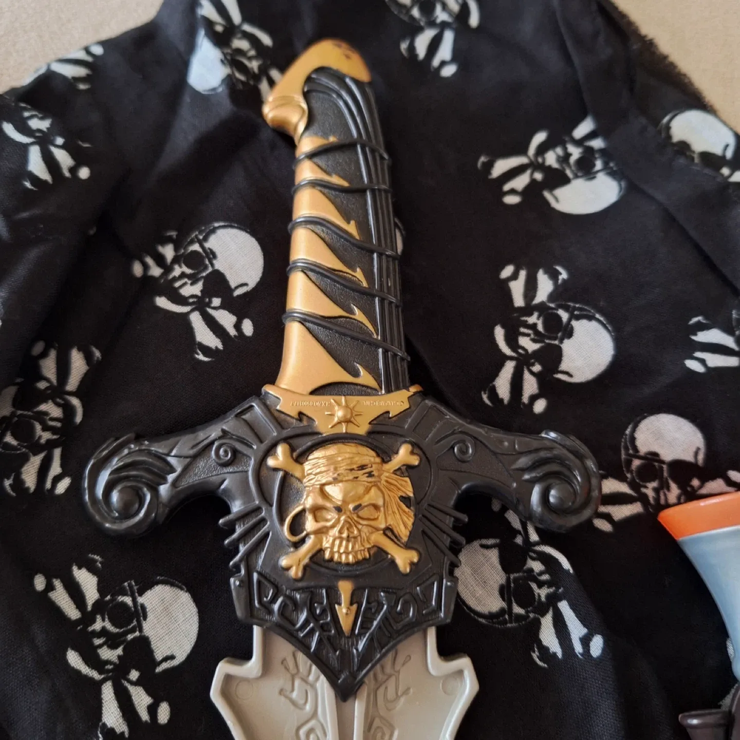 Pirate Costume Set image indicator(4)