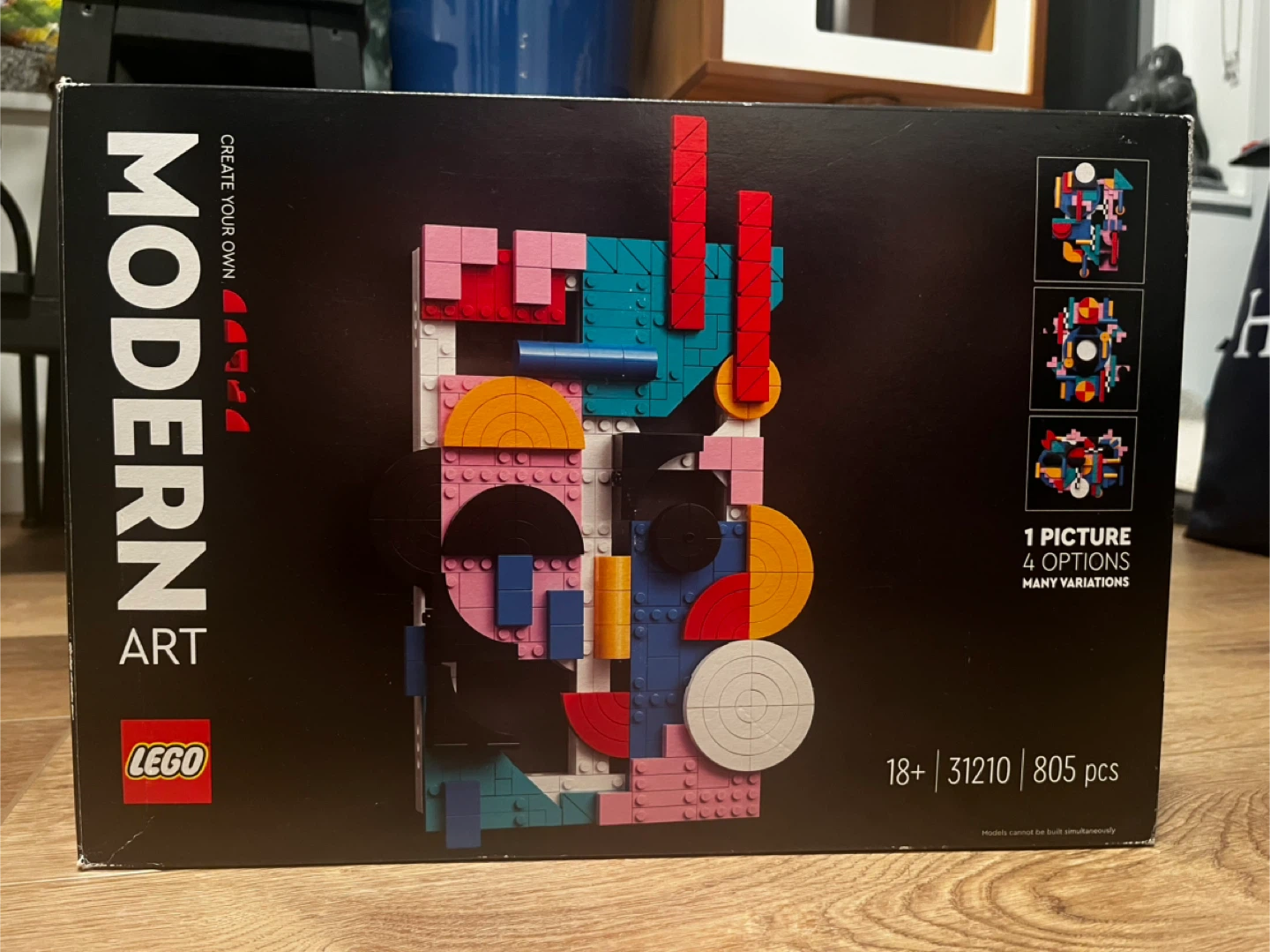 LEGO Modern Art 31210 - 805 Pieces