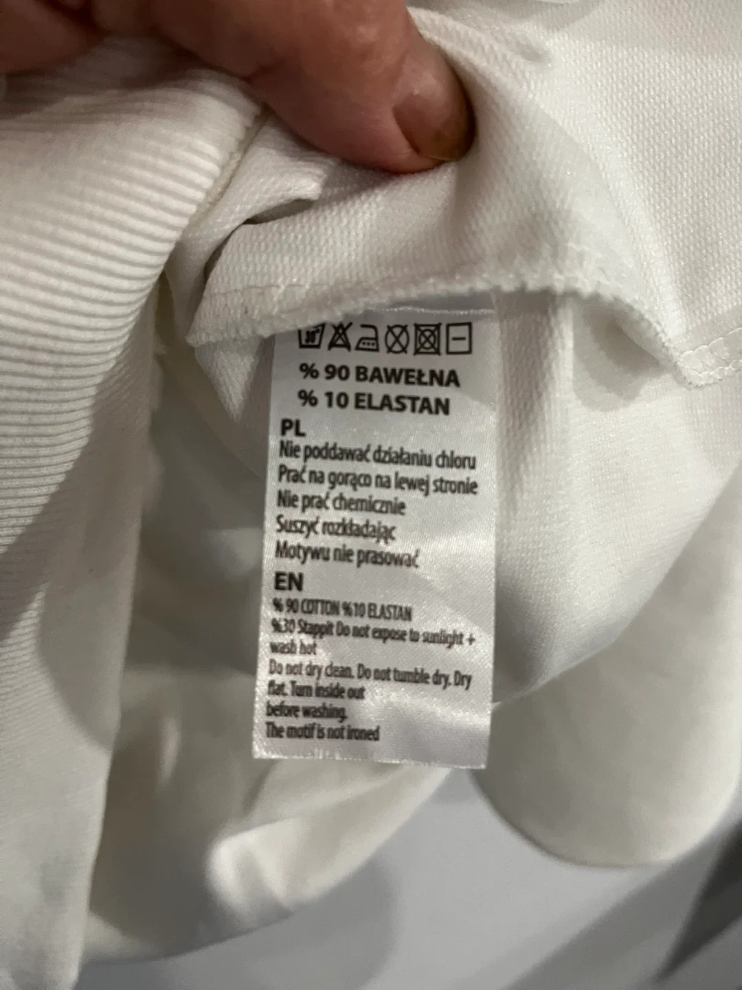 LEOLA Labubu White Sweatshirt, Size M image indicator(10)