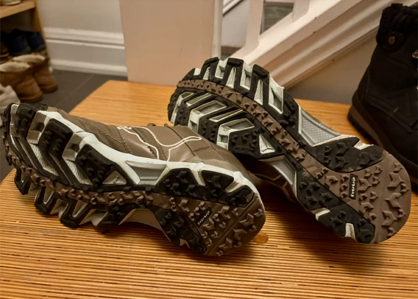 Boots/ Athletic Shoes/ size 7.0 image indicator(4)