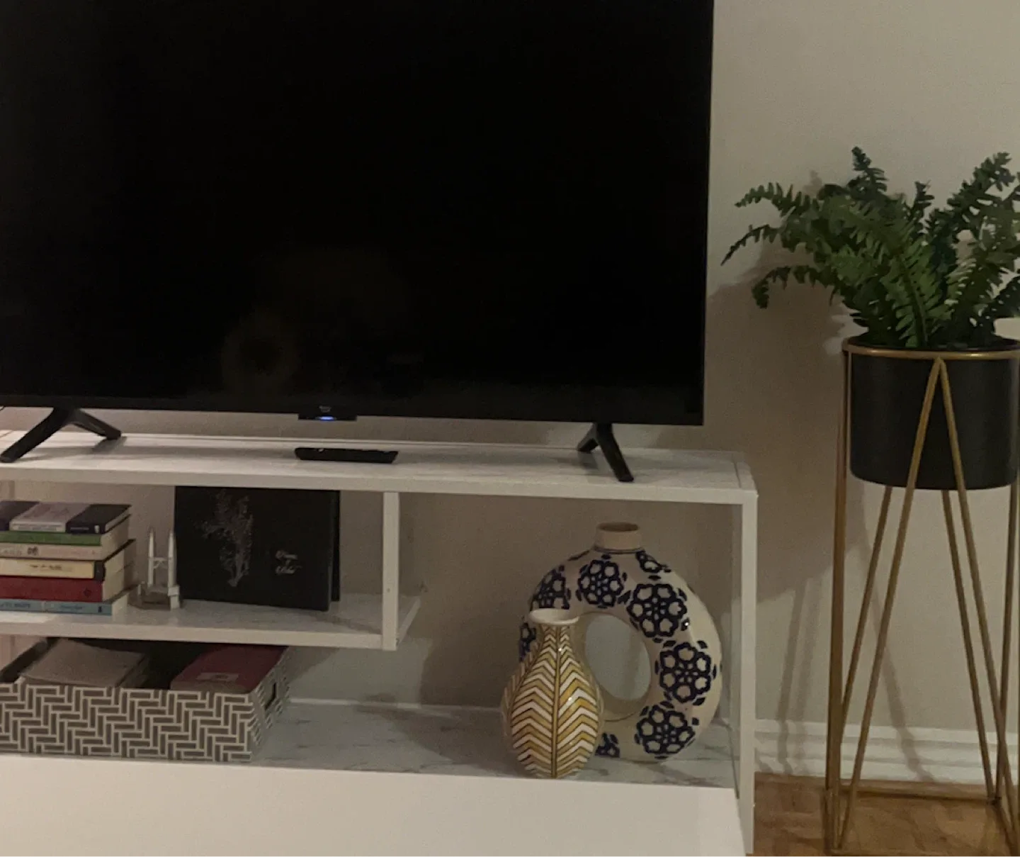 Decorative Donut Vase image indicator(2)