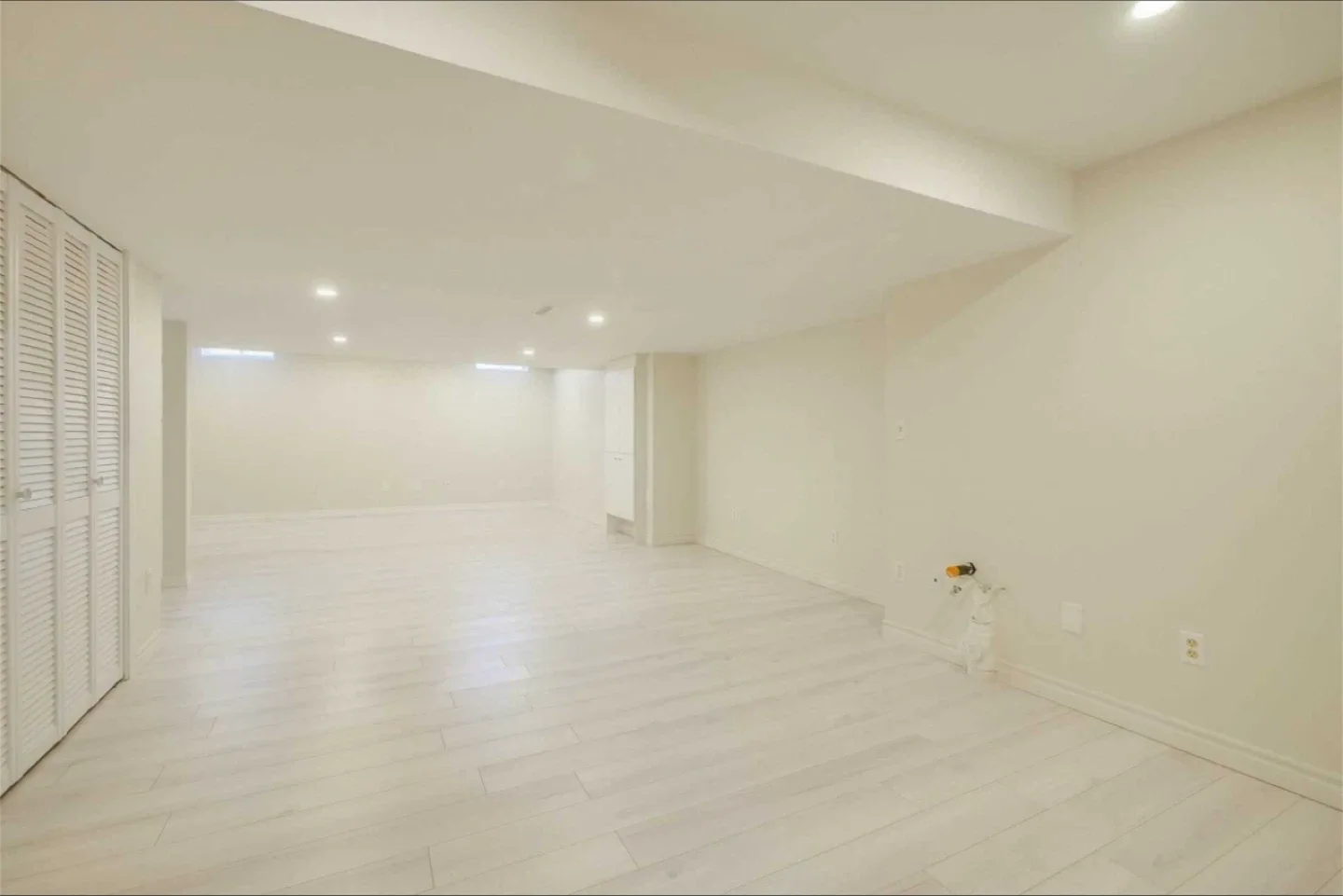 Two bedroom basement for rent image indicator(4)