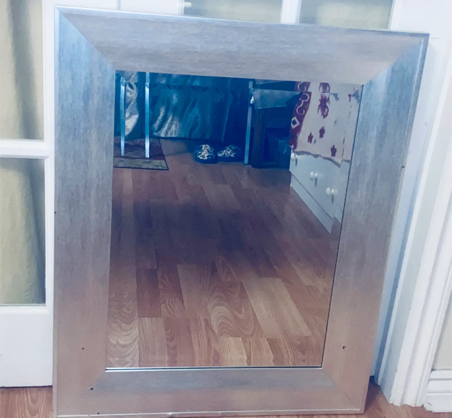 Framed Mirror (24" x 30") image indicator(2)