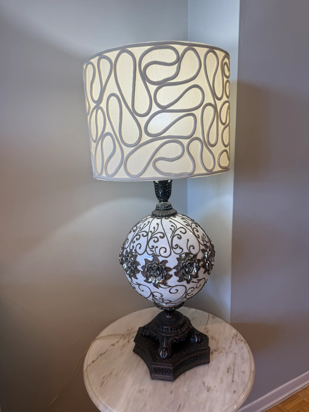 Elegant Decorative Table Lamp(2 are available) - photo 2