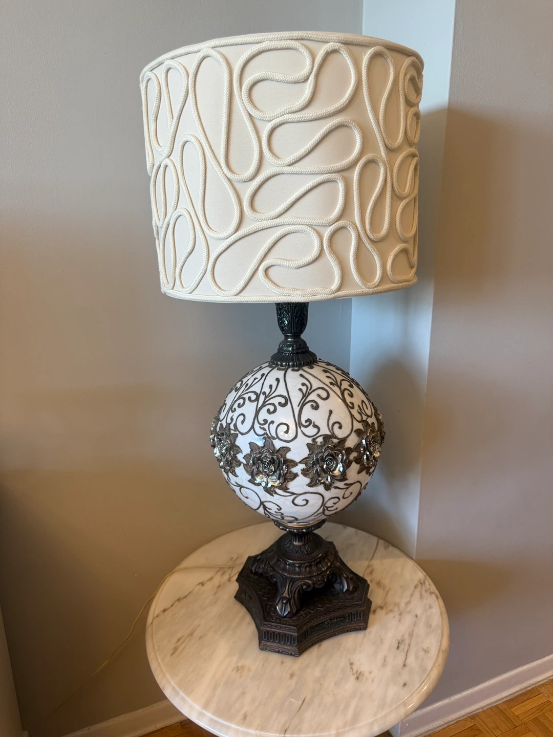 Elegant Decorative Table Lamp(2 are available)