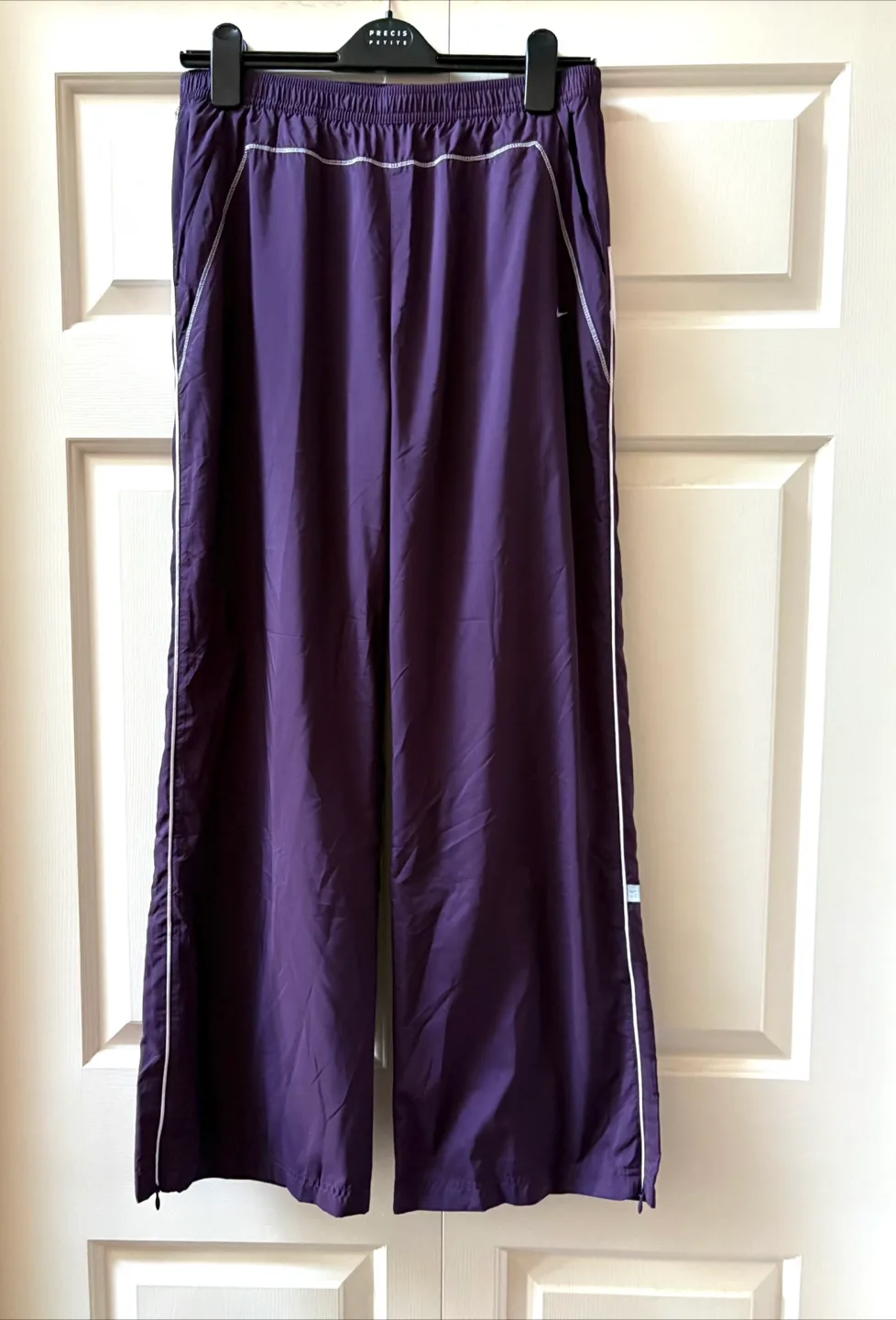 Nike Tracksuit Jacket & Pants Set - Size M image indicator(6)