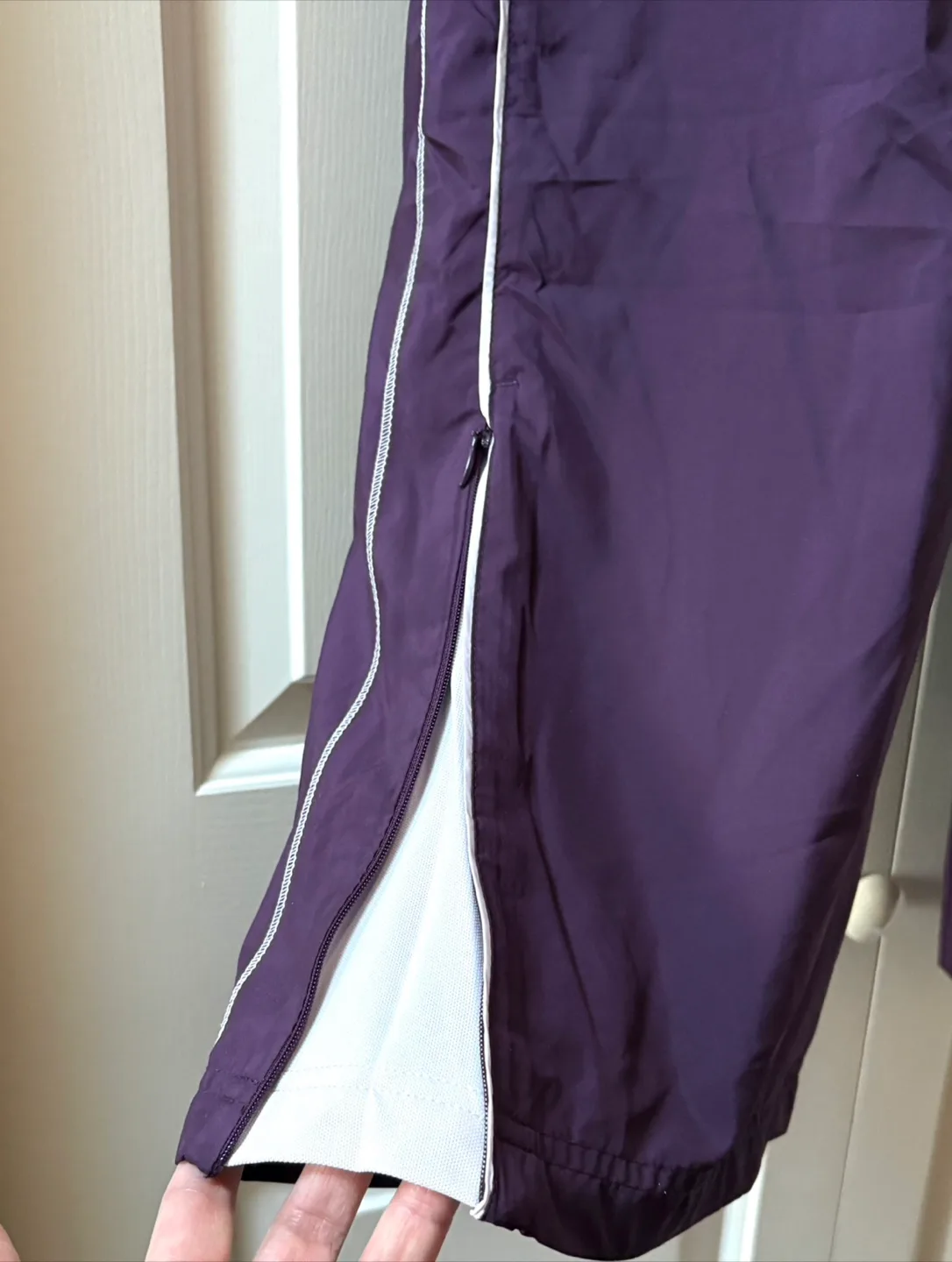 Nike Tracksuit Jacket & Pants Set - Size M image indicator(7)