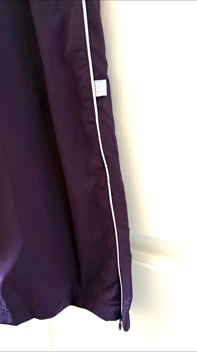 Nike Tracksuit Jacket & Pants Set - Size M image indicator(9)