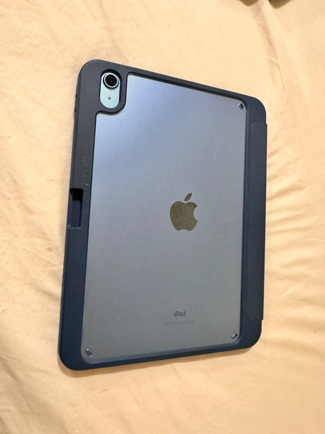 Apple iPad 10th Generation 64GB image indicator(5)