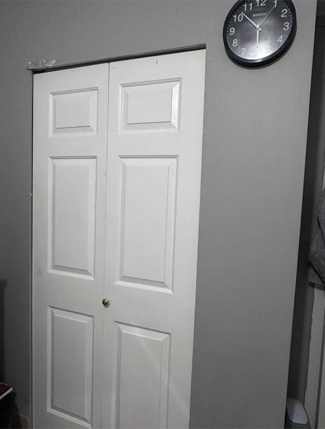 Private room is available in 2 bedroom 1 bathroom basement image indicator(2)