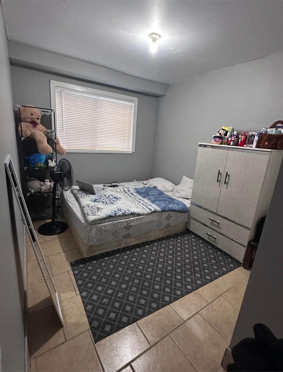 Private room is available in 2 bedroom 1 bathroom basement image indicator(3)