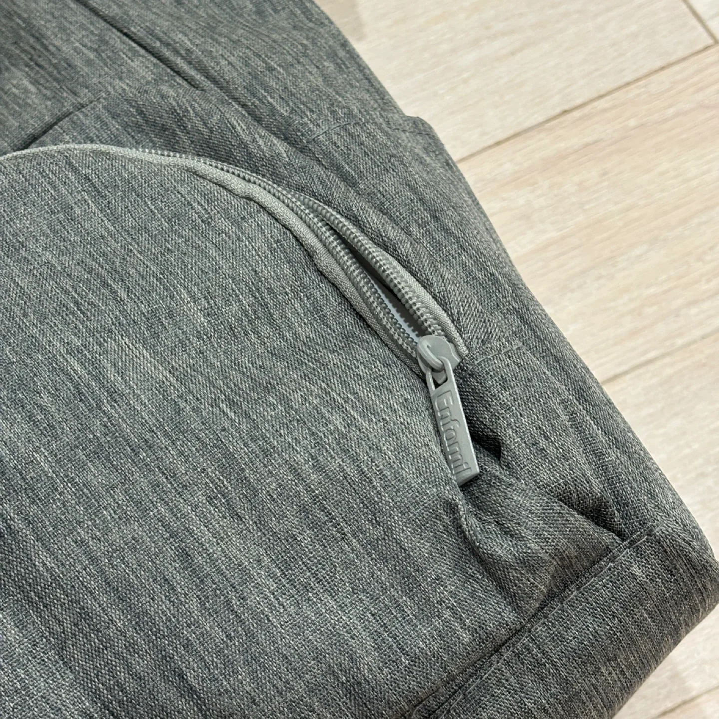 Enfamil Wonderbag Insulated Diaper Backpack image indicator(6)