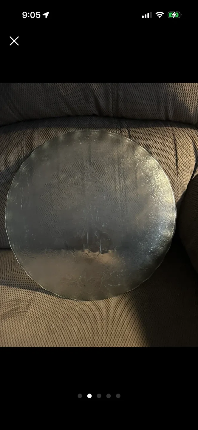 Glass Serving Platter with Leaf Design image indicator(3)
