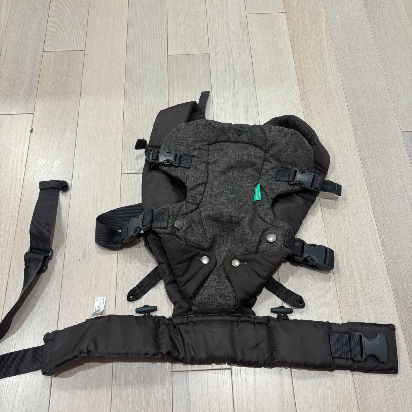 Infantino Flip 4-In-1 Convertible Baby Carrier Gray - photo 2