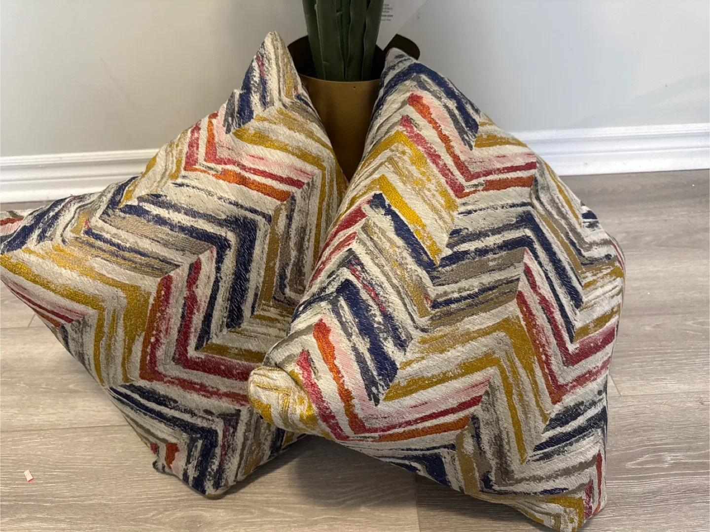 Decorative Throw Pillows - Set of 2 image indicator(2)