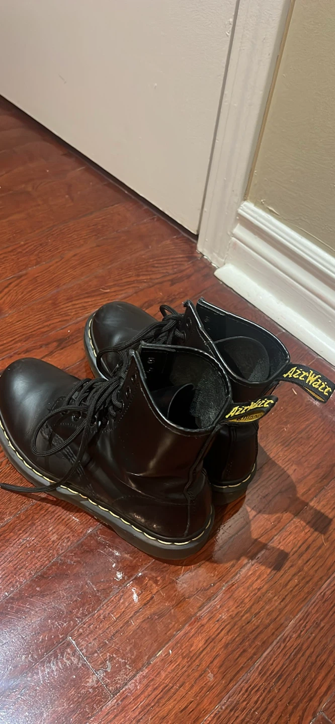 Dr. Martens Black Leather Boots W7 - photo 4