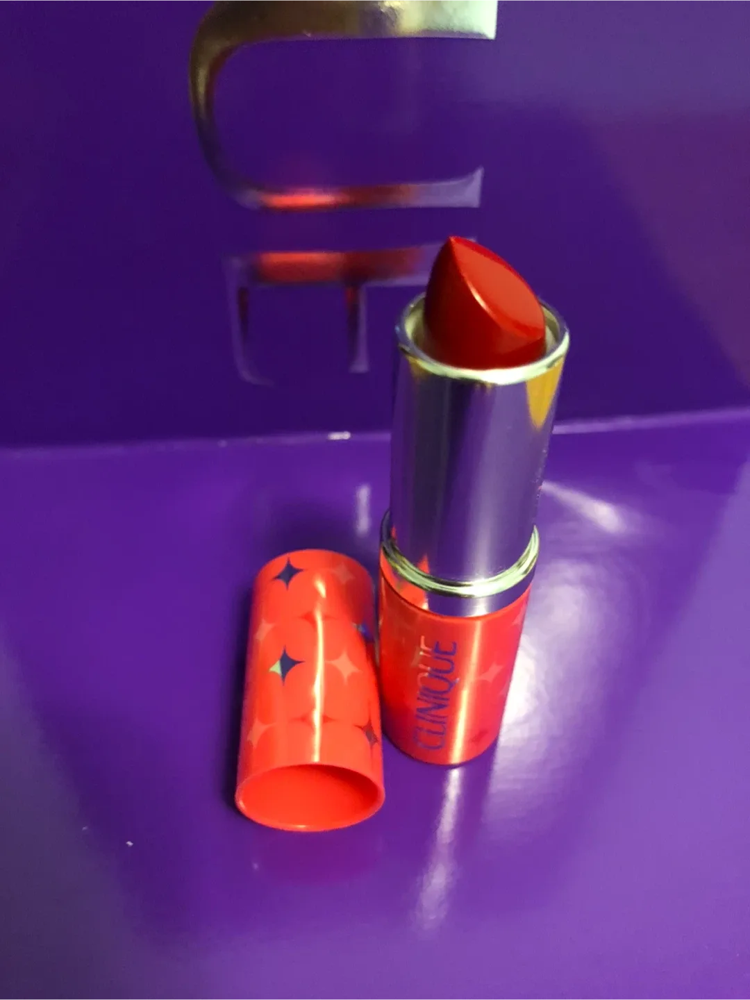 Clinique Cherry Pop Lipstick 💄 image indicator(5)