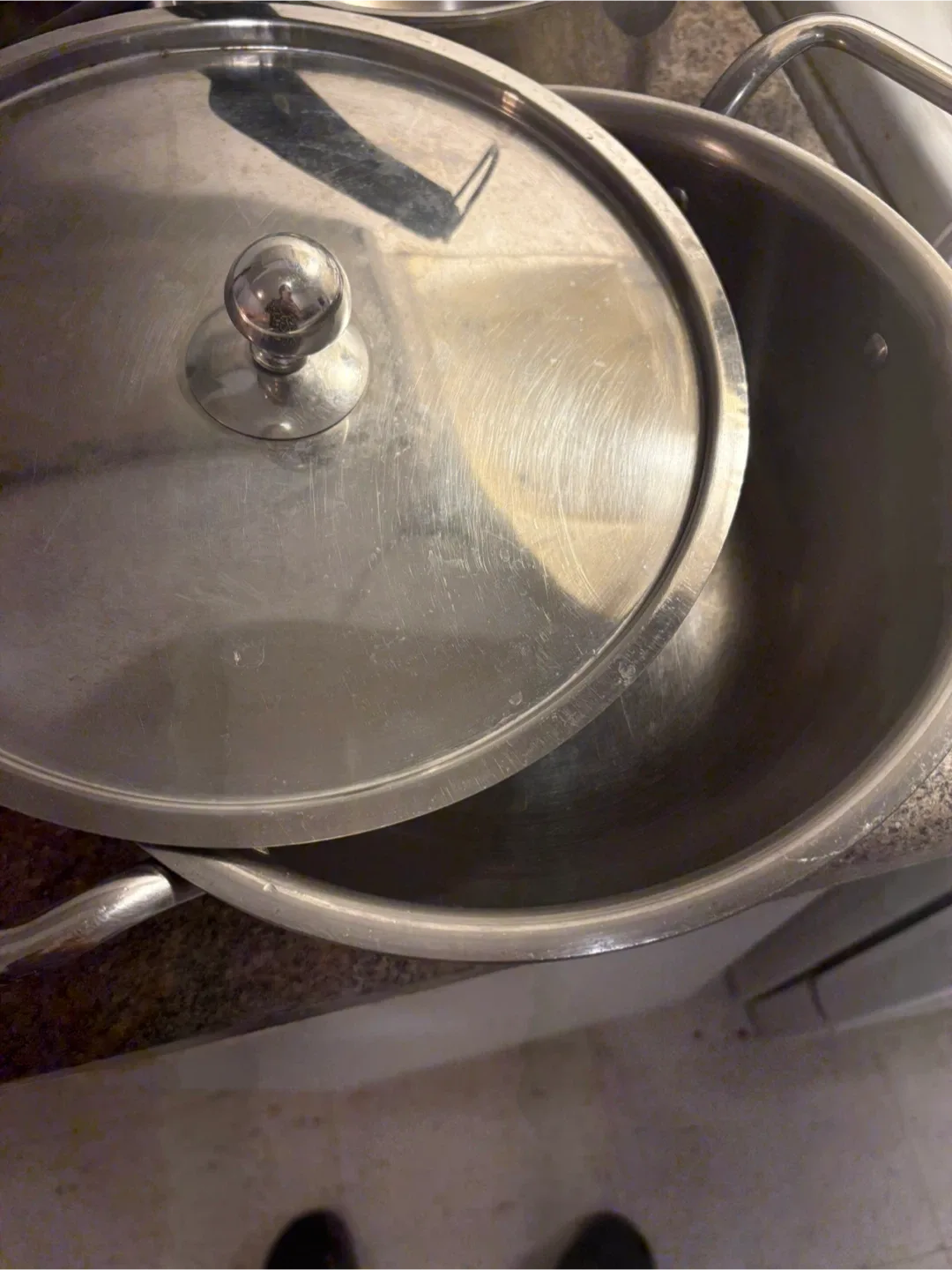 Hawkins Stainless Steel Contura Pressure Cooker and Wok set image indicator(7)