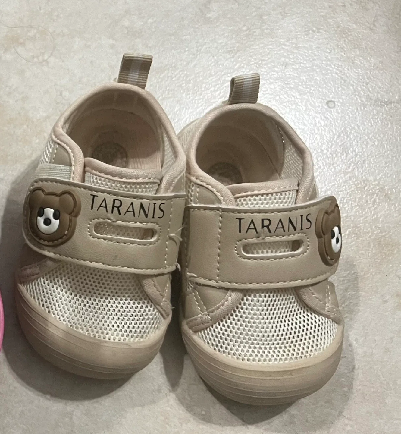 Taranis Baby Shoes - Size 4 shoes 🥕 #freecycle thumbnail