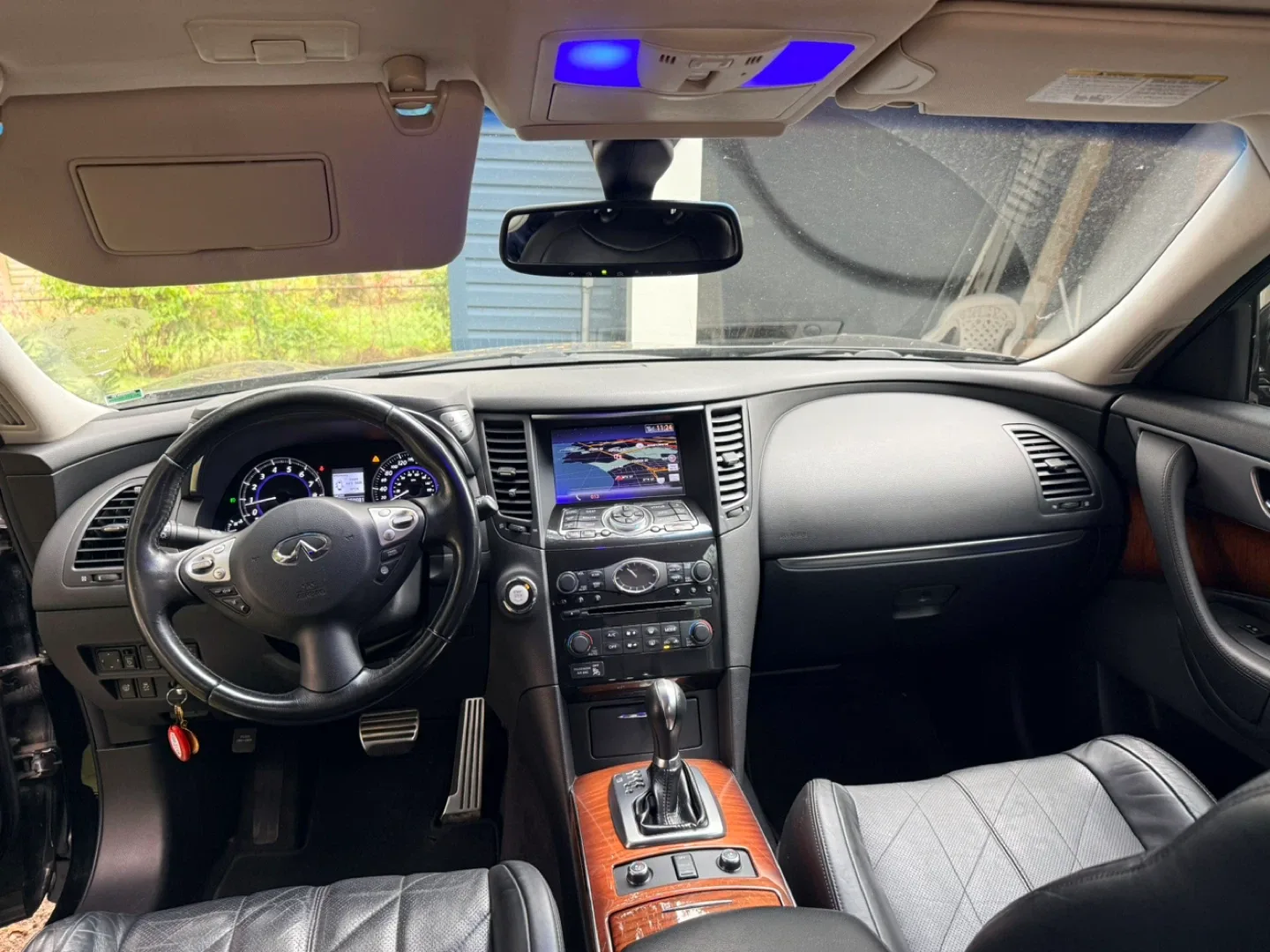 Black Infiniti FX35 SUV 2012 image indicator(5)