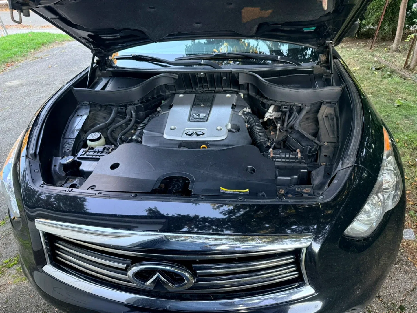 Black Infiniti FX35 SUV 2012 image indicator(4)