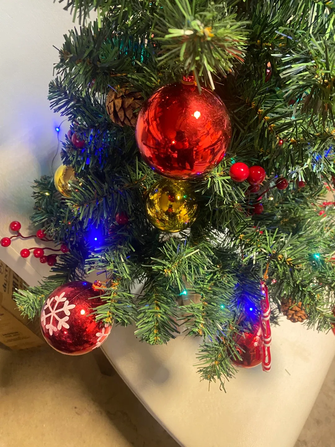 Vlorart  48” Artificial Christmas Tree image indicator(2)