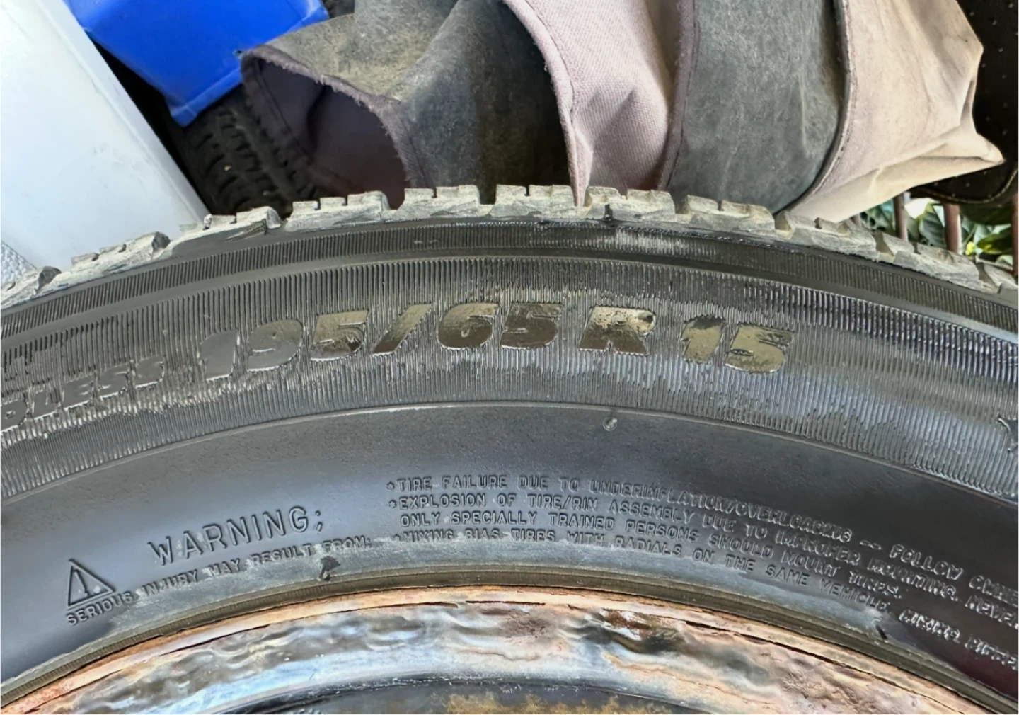 Michelin X-Ice 195/65R15 Winter Tires - photo 3