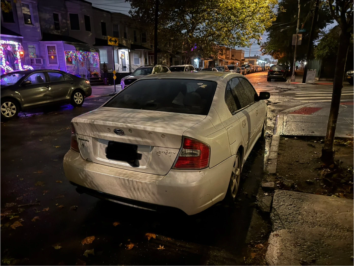 Subaru Legacy Sedan - photo 4