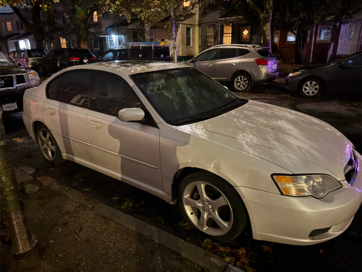 Subaru Legacy Sedan - photo 3