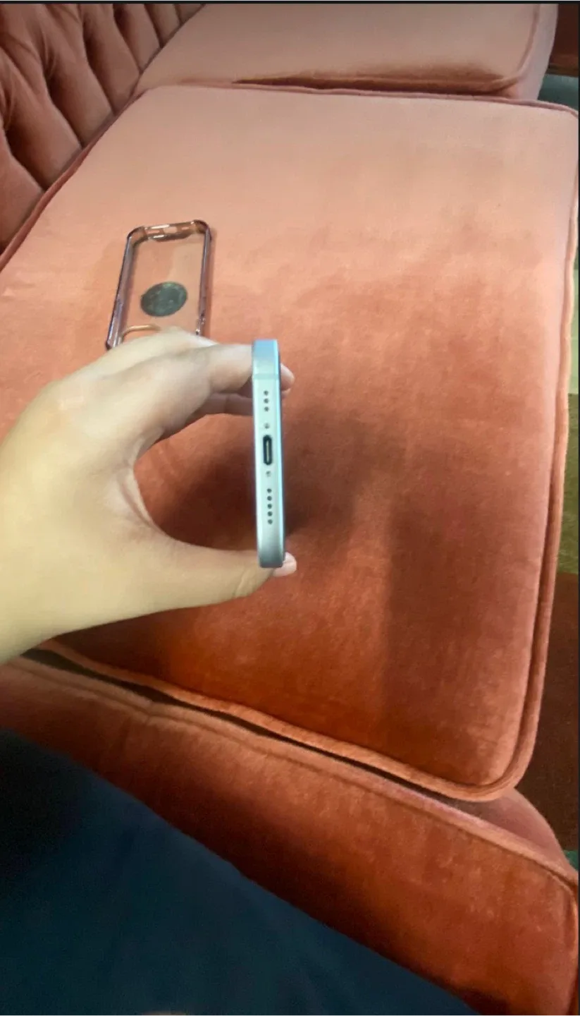 Apple iPhone 15, 128GB image indicator(3)