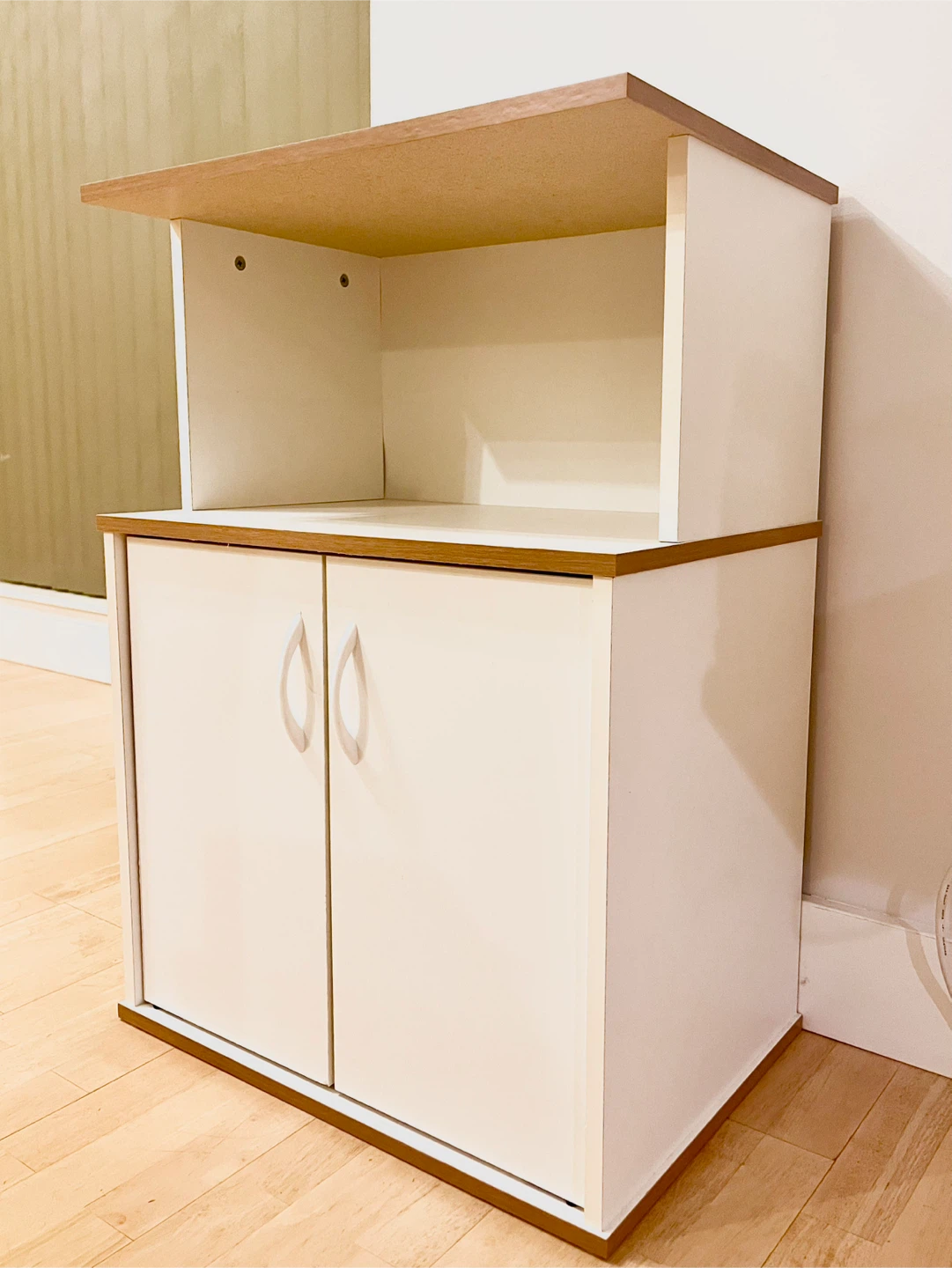 FREE Storage Shelf Cabinet (Great condition)