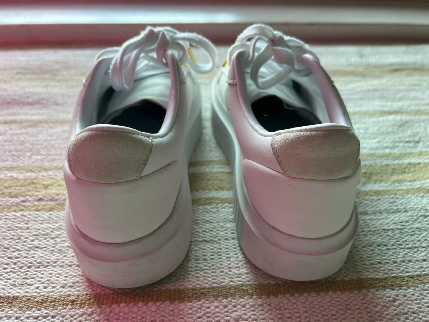 Adidas Sleek Super Women's White Sneakers image indicator(4)