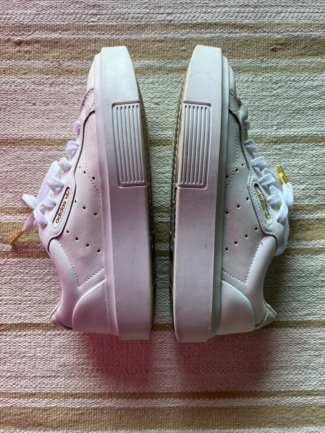 Adidas Sleek Super Women's White Sneakers - photo 3
