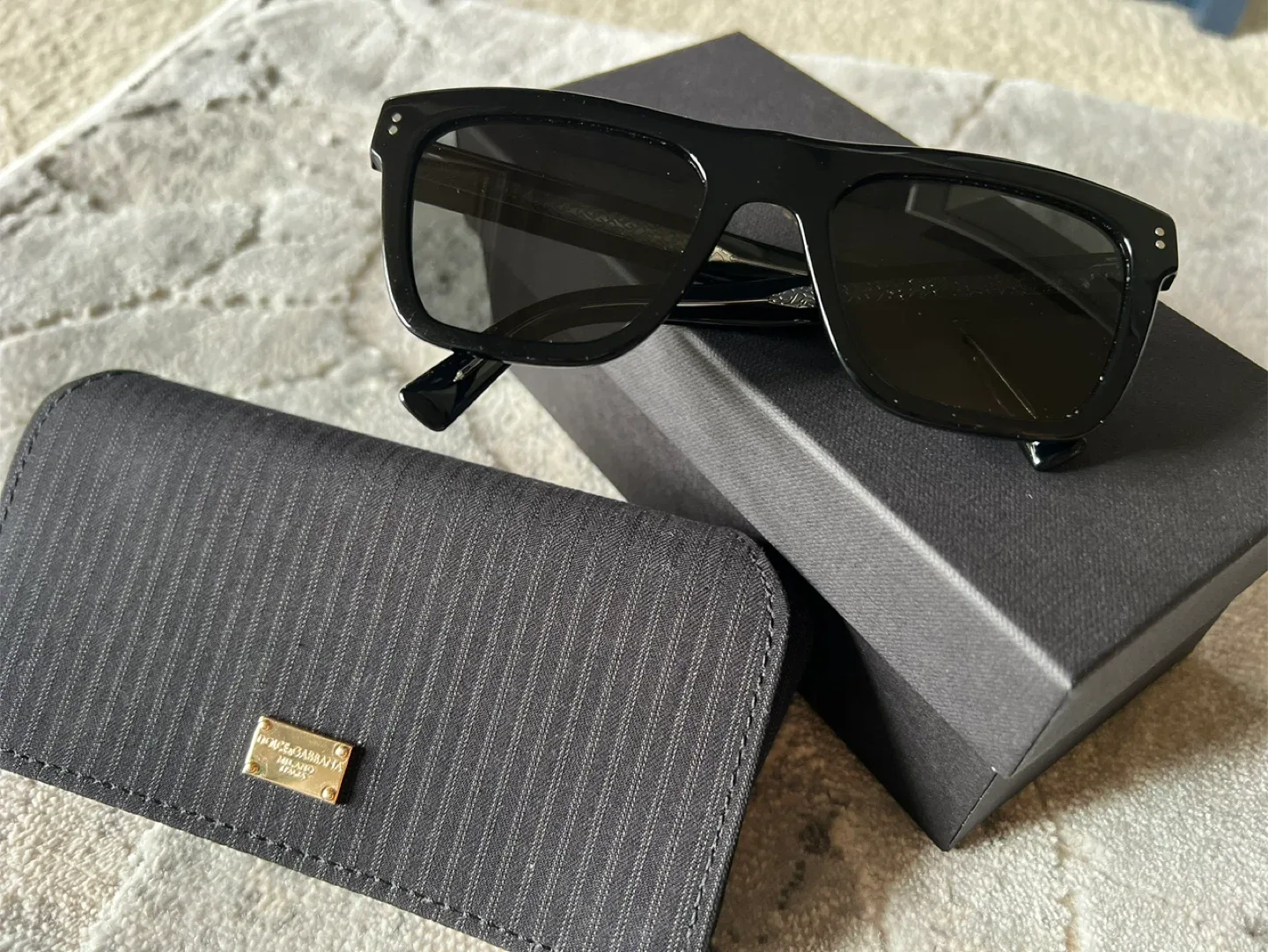 Dolce & Gabbana DG4420F Sunglasses - Black image indicator(4)