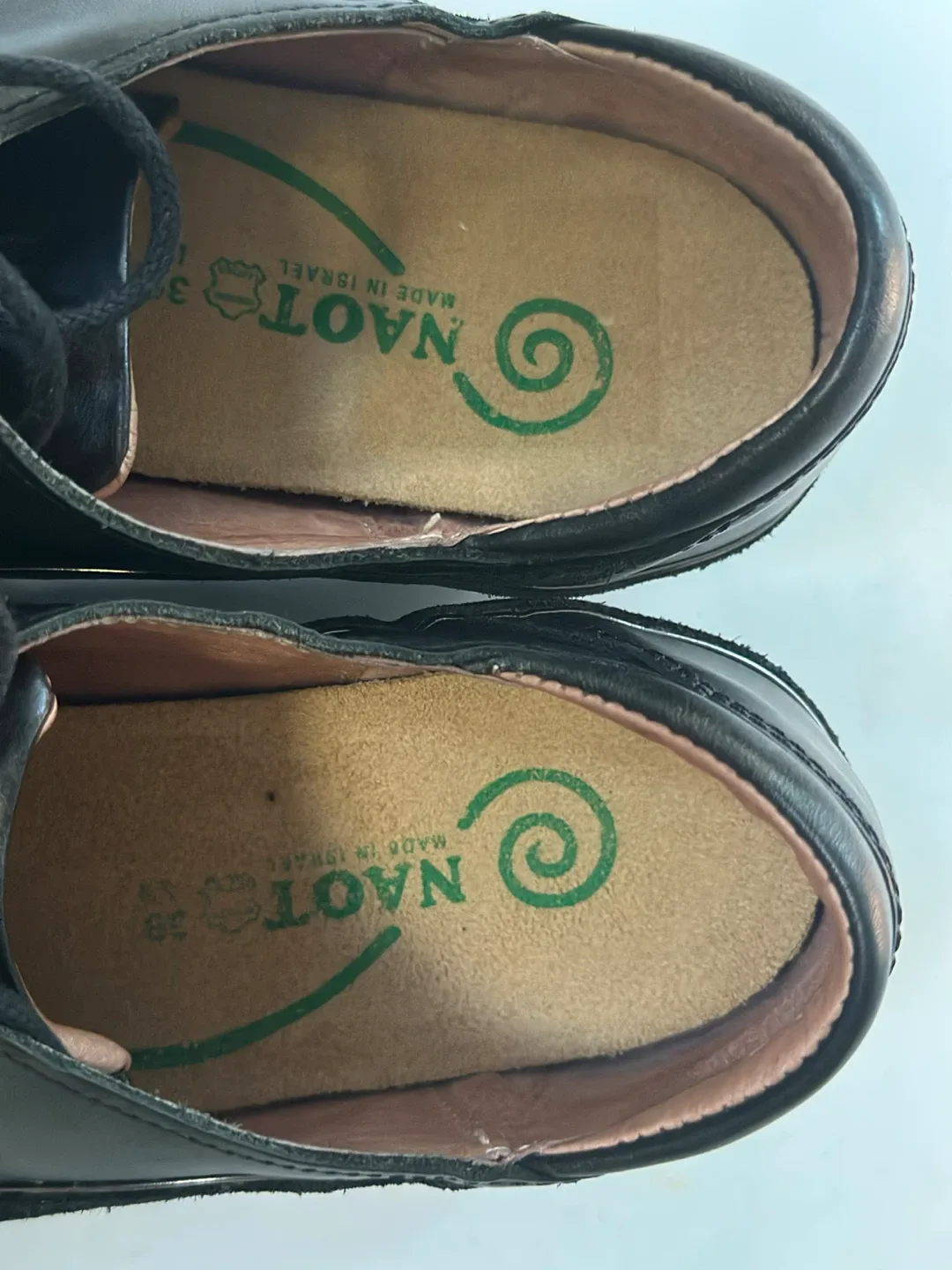 Like NEW! NAOT Leather Shoes - Size EUR 39 / US 8-8.5 image indicator(4)