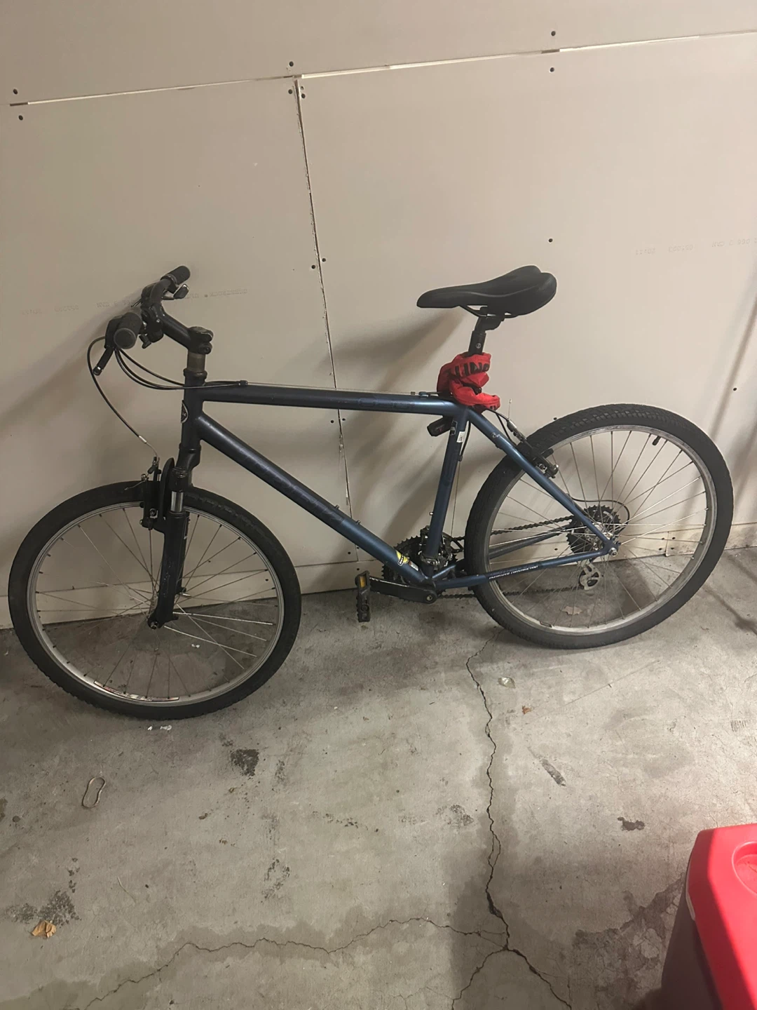Trek 820 Mountain Bike with Kryptonite Lock