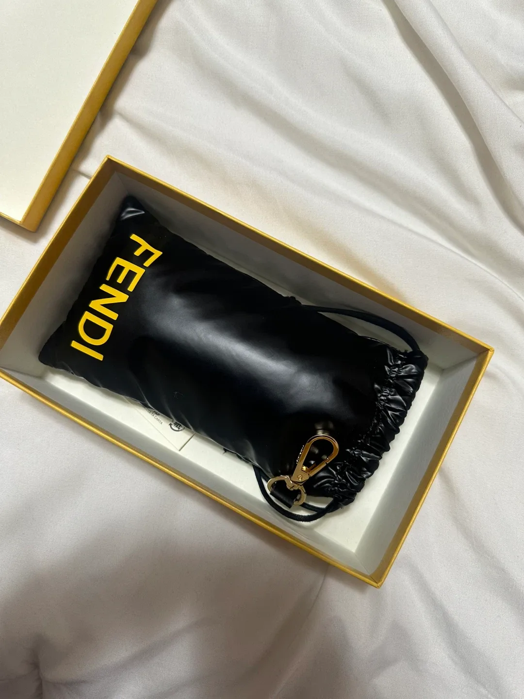 BNIB - authentic Fendi Baguette Sunglasses - Brown image indicator(4)