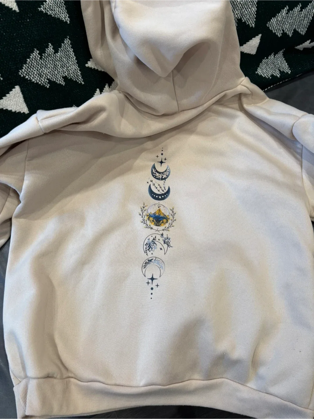 Velaris City of Starlight Beige Hoodie image indicator(2)
