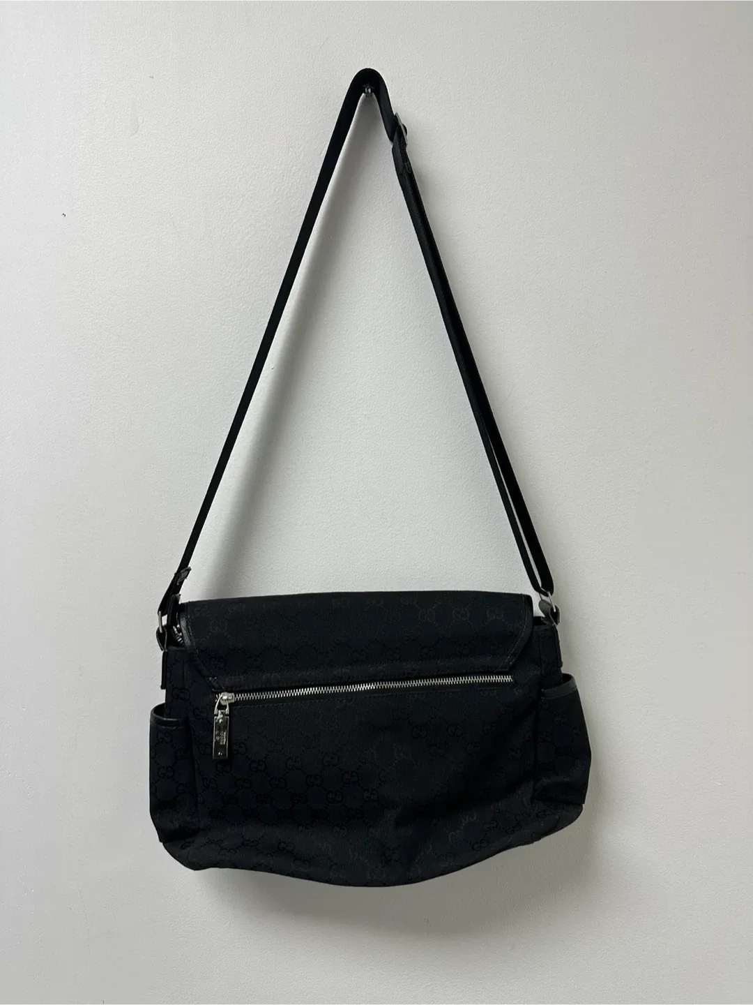 Gucci GG Canvas Messenger Bag image indicator(2)