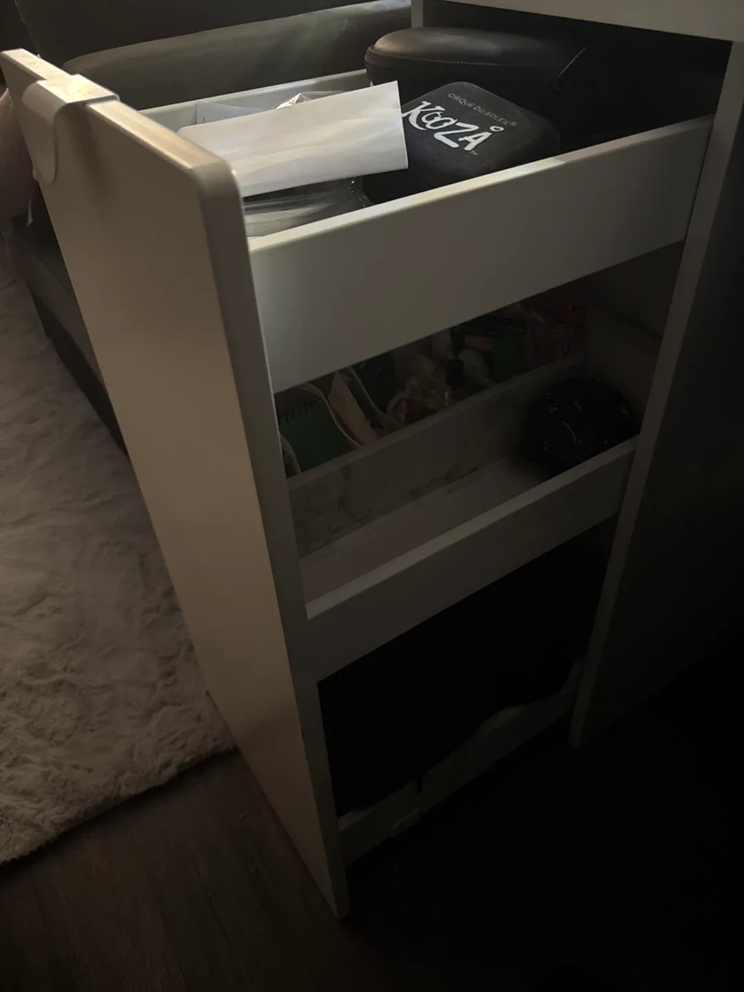 White Desk with Storage image indicator(4)