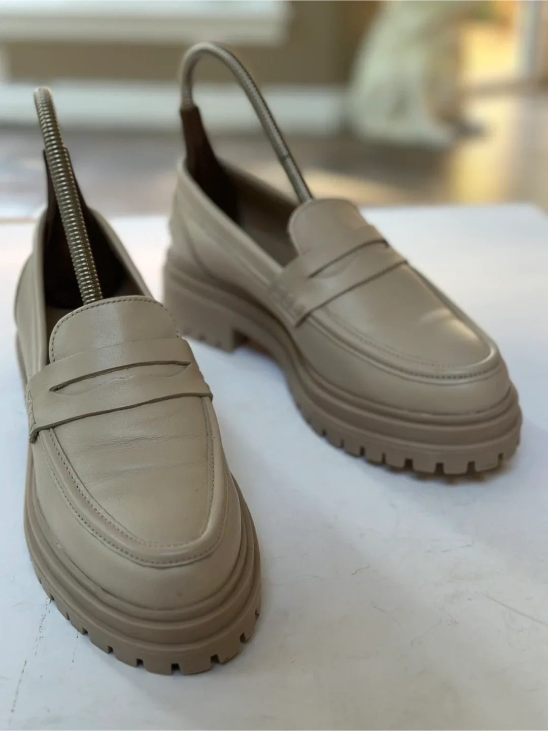 Like NEW!  REISS Chunky Leather Loafers Size EUR 37/ US 6-6.5 thumbnail