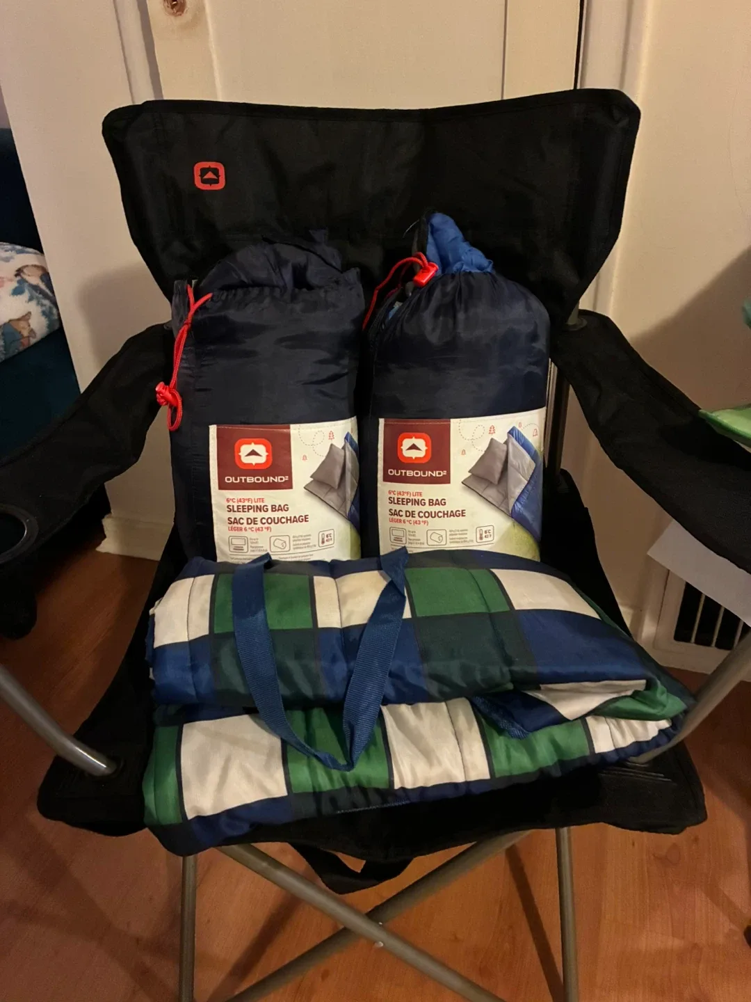 Outbound 2-Person Dome Tent and Sleeping Bags image indicator(2)