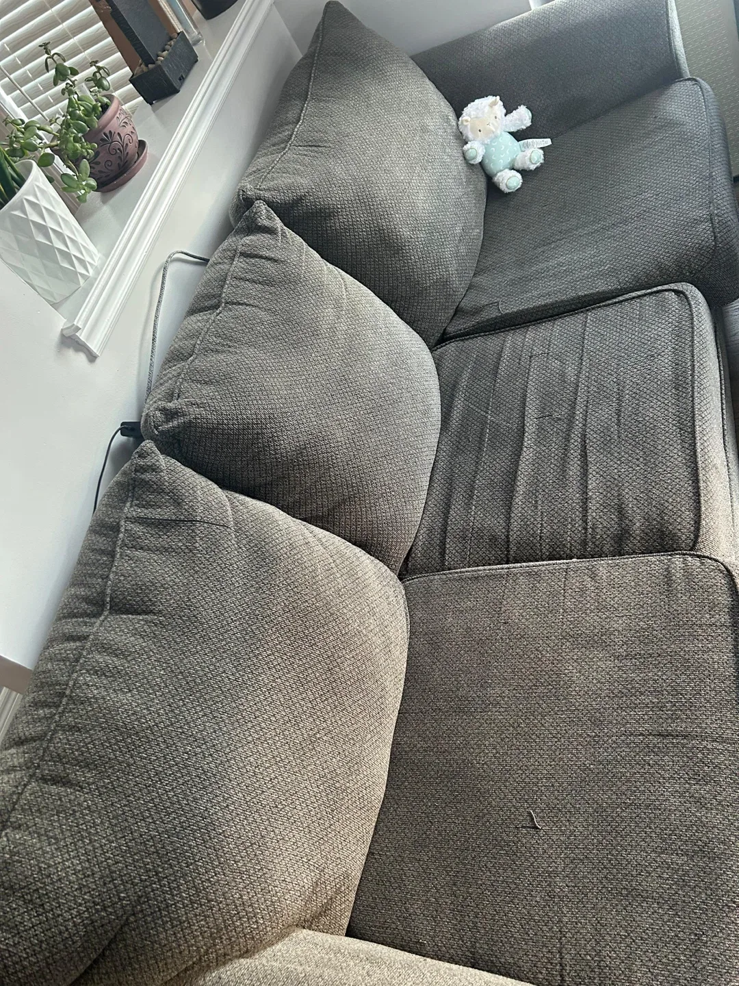 80$ Comfortable Three-Seat Sofa - Grey image indicator(2)
