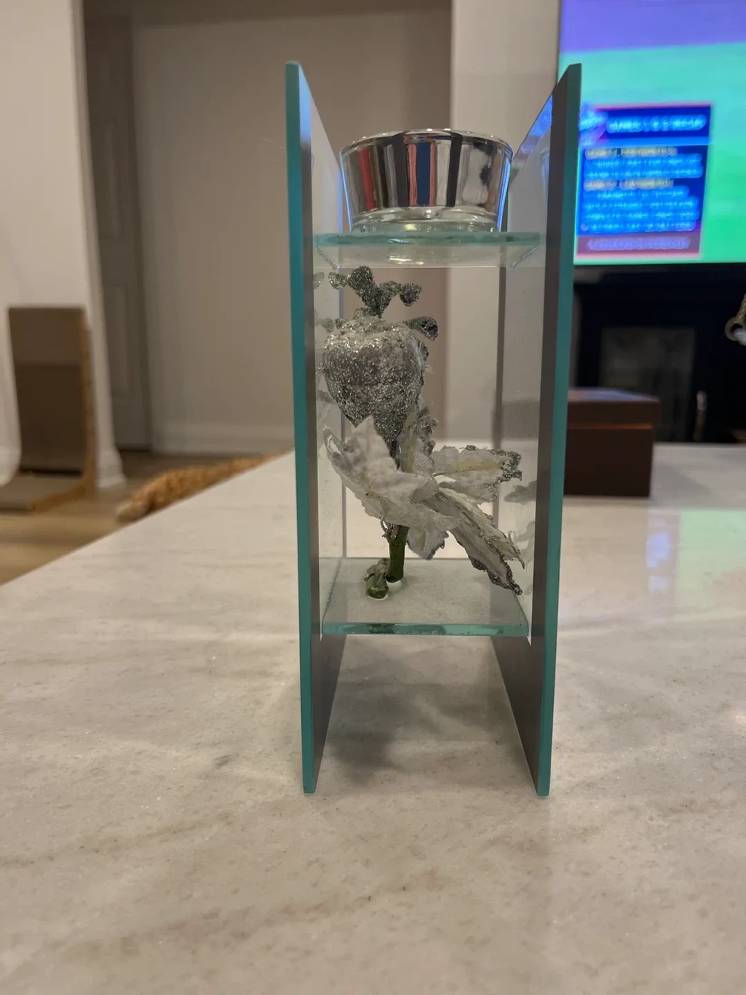 Mirrored Candle Holder with Floral Accent image indicator(3)