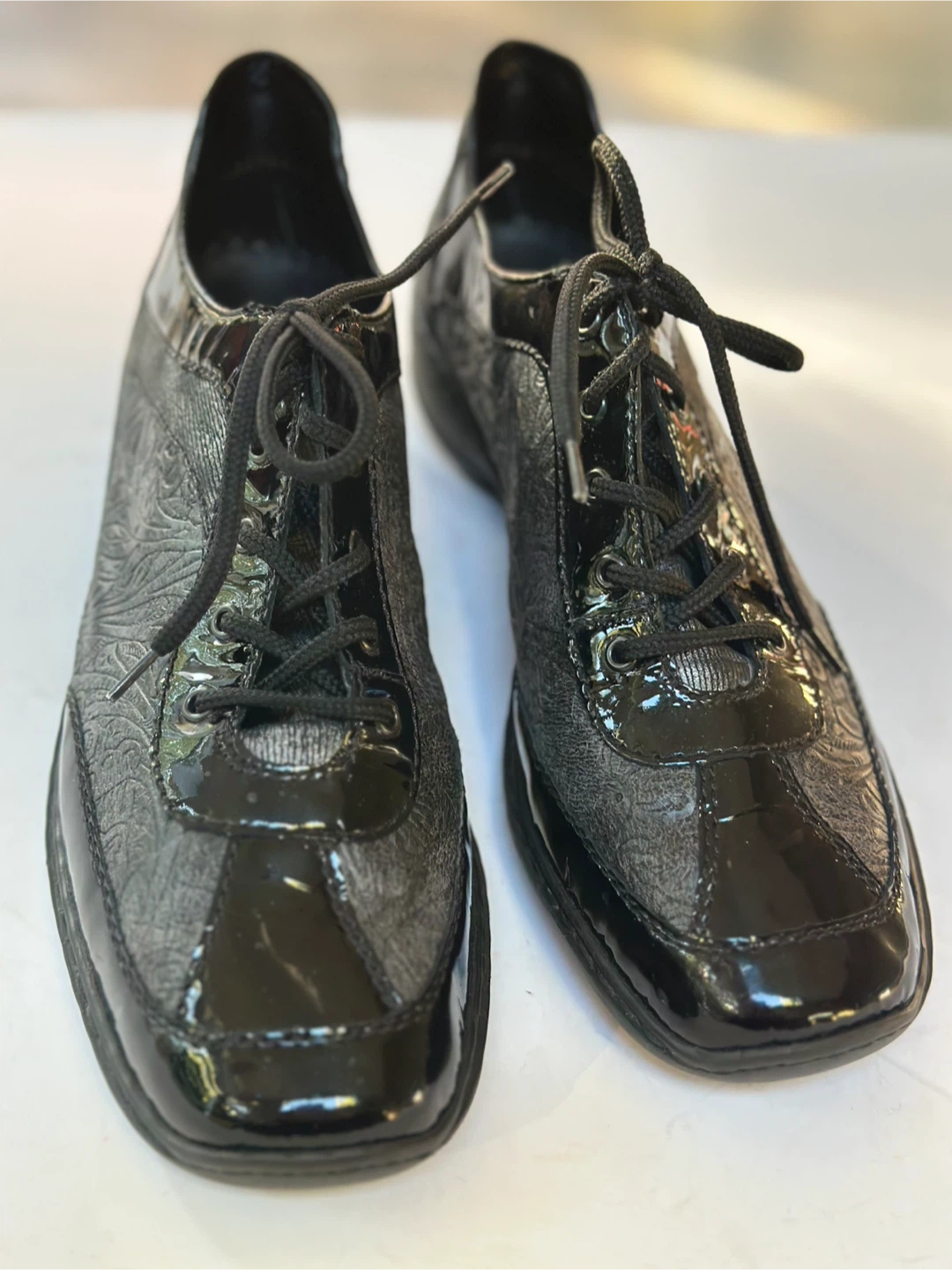 Like NEW ! RIEKER Leather Sneakers Size EUR 40 / US 9-9.5